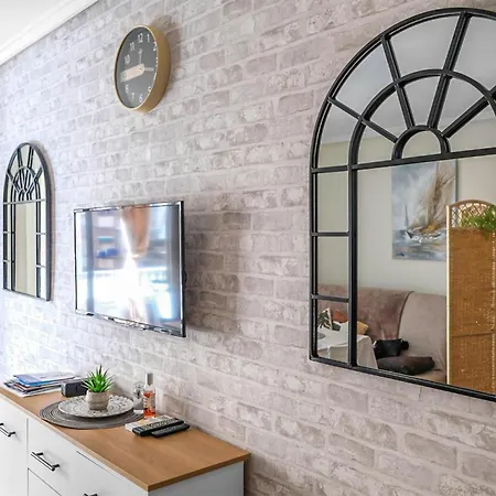 Gorgeous Apartment In Torrevieja With Kitchen Exterior photo