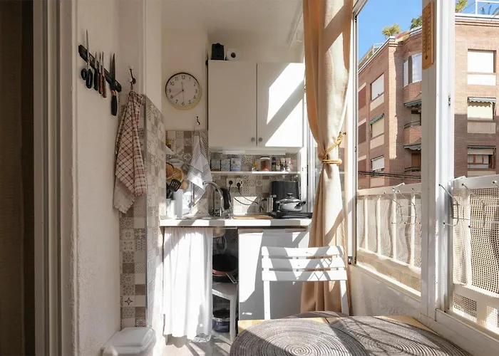 Gorgeous Apartment In Torrevieja With Kitchen